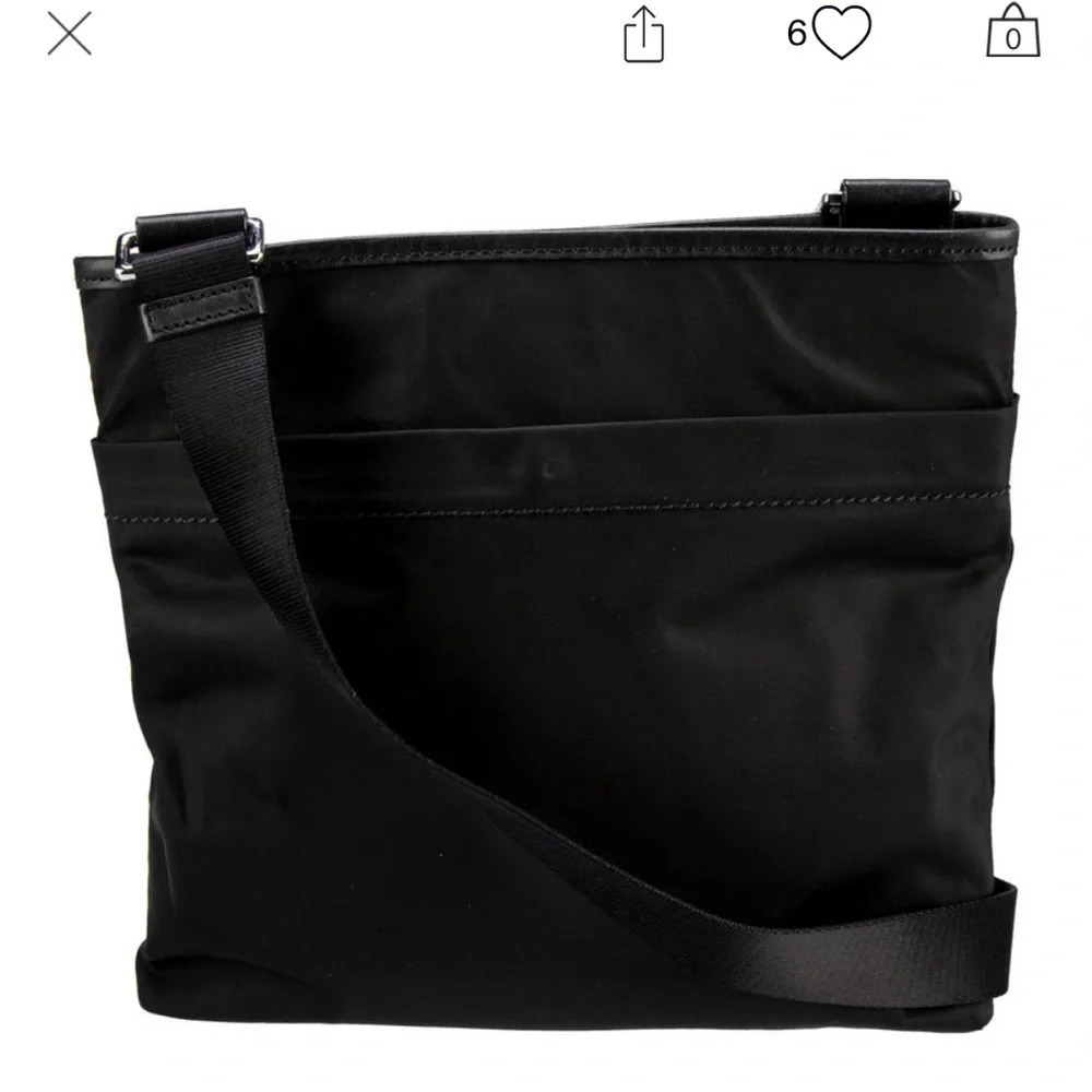 Tumi nylon crossbody bag in black I think it’s the voyager - Picture 14 of 16